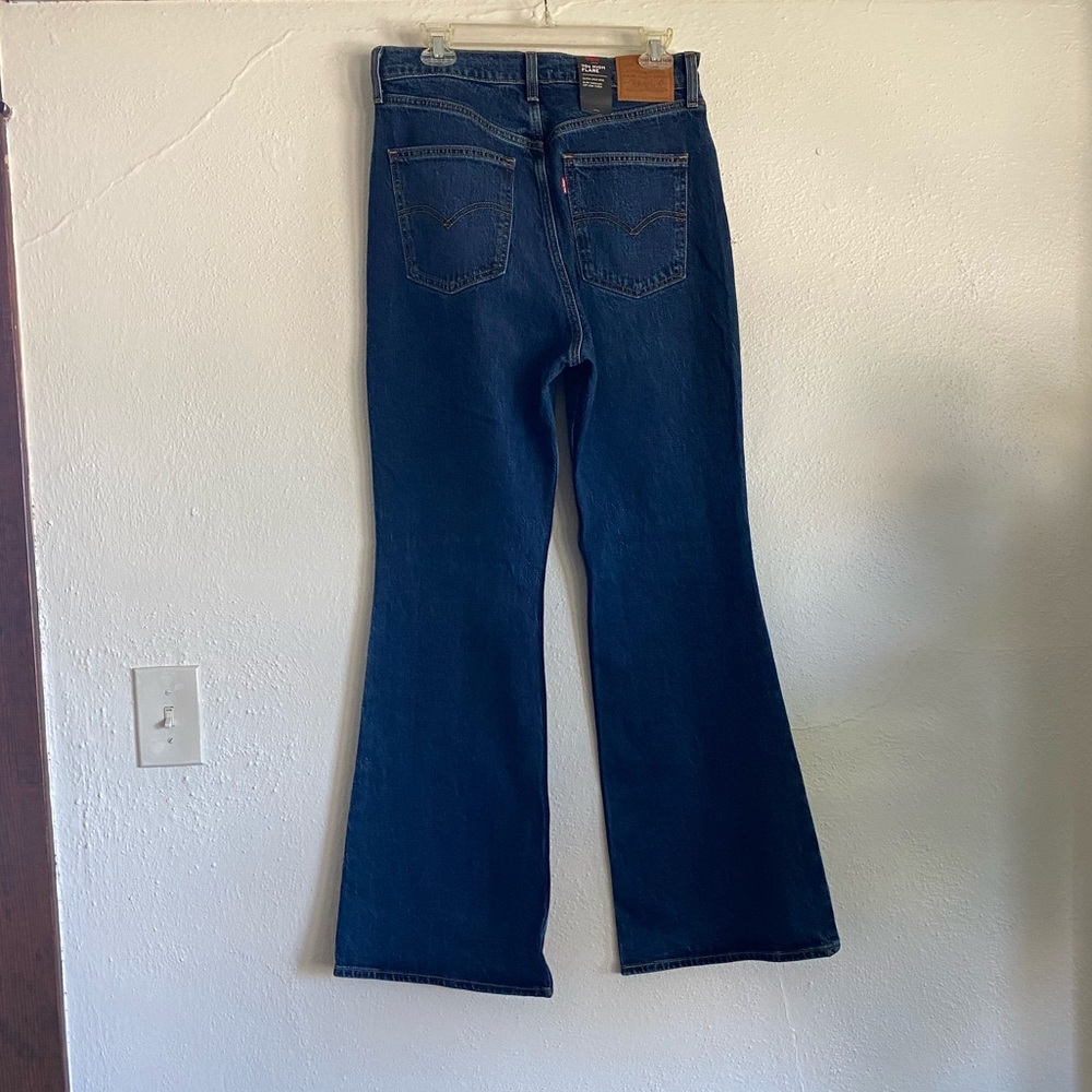 Levi’s 70s High Rise Flair NWT size 30 x 32